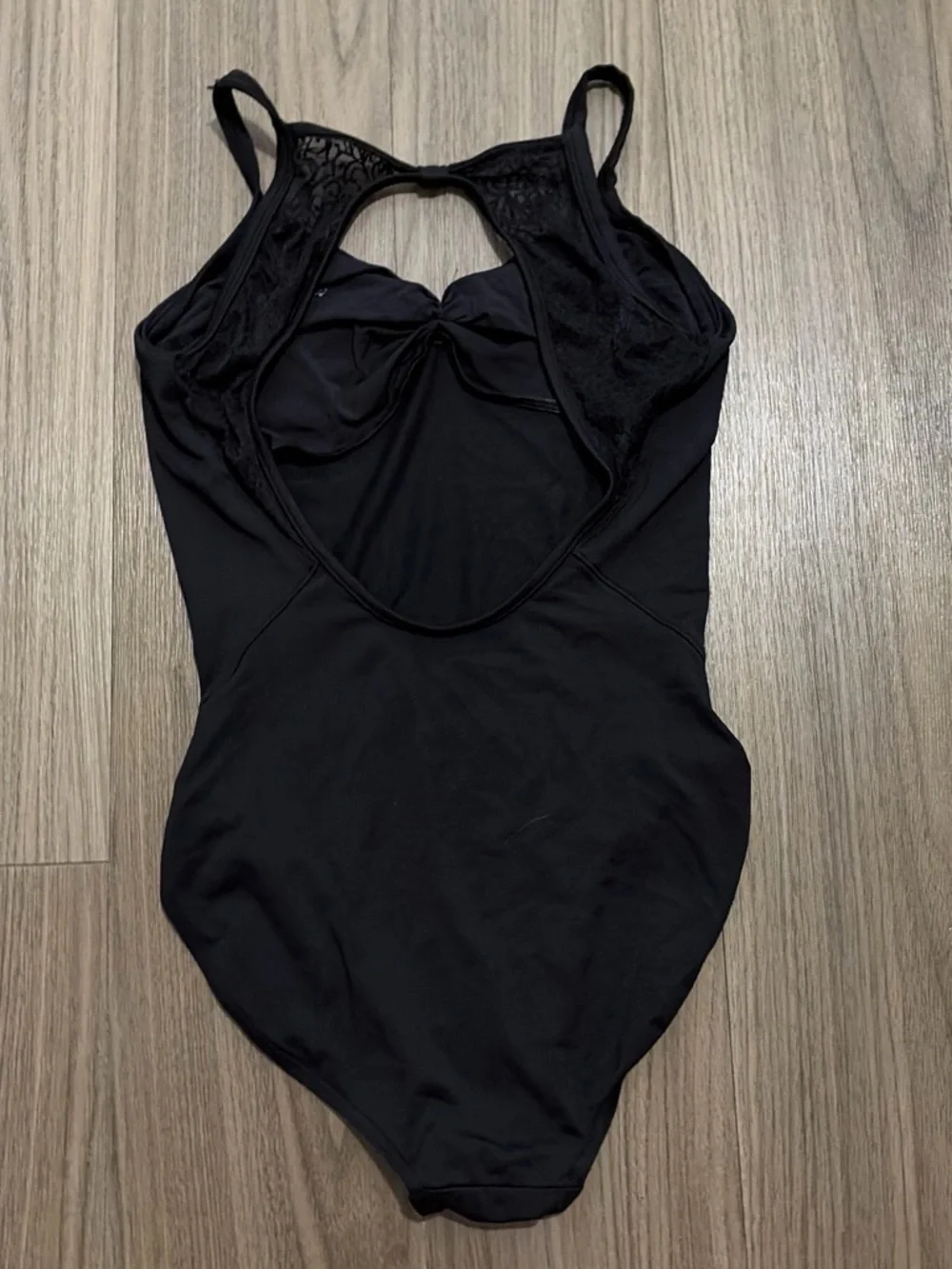 Women's Black Leo